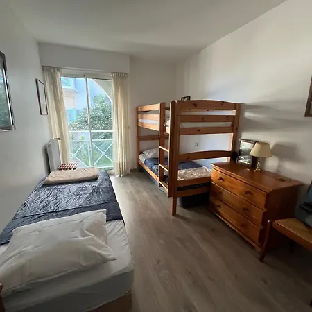 T4 A Avec Vue Mer, Acces Direct Plage Et Parking Souterrain - Fr-1-374-222 Appartement *