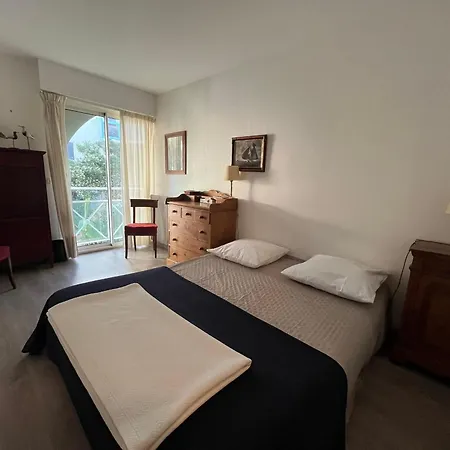 T4 A Avec Vue Mer, Acces Direct Plage Et Parking Souterrain - Fr-1-374-222 Appartement